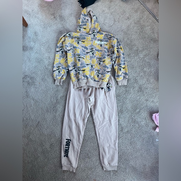 Big Lot of Boys XL 18/20 Adidas and More! - Picture 7 of 12